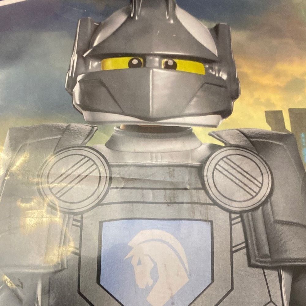 Lego Nexo Knight Halloween costume size S/P (4-6) - Picture 4 of 8